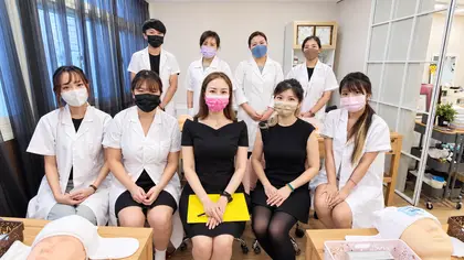 美睫證照輔導考取，學員與講師合照